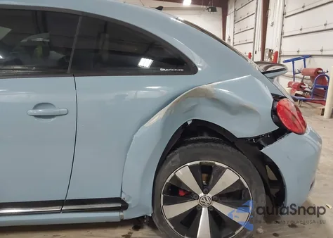 2014 Volkswagen Beetle 2.0T R-Line z USA, uszkodzony, nr VIN 3VWVS7AT9EM616590